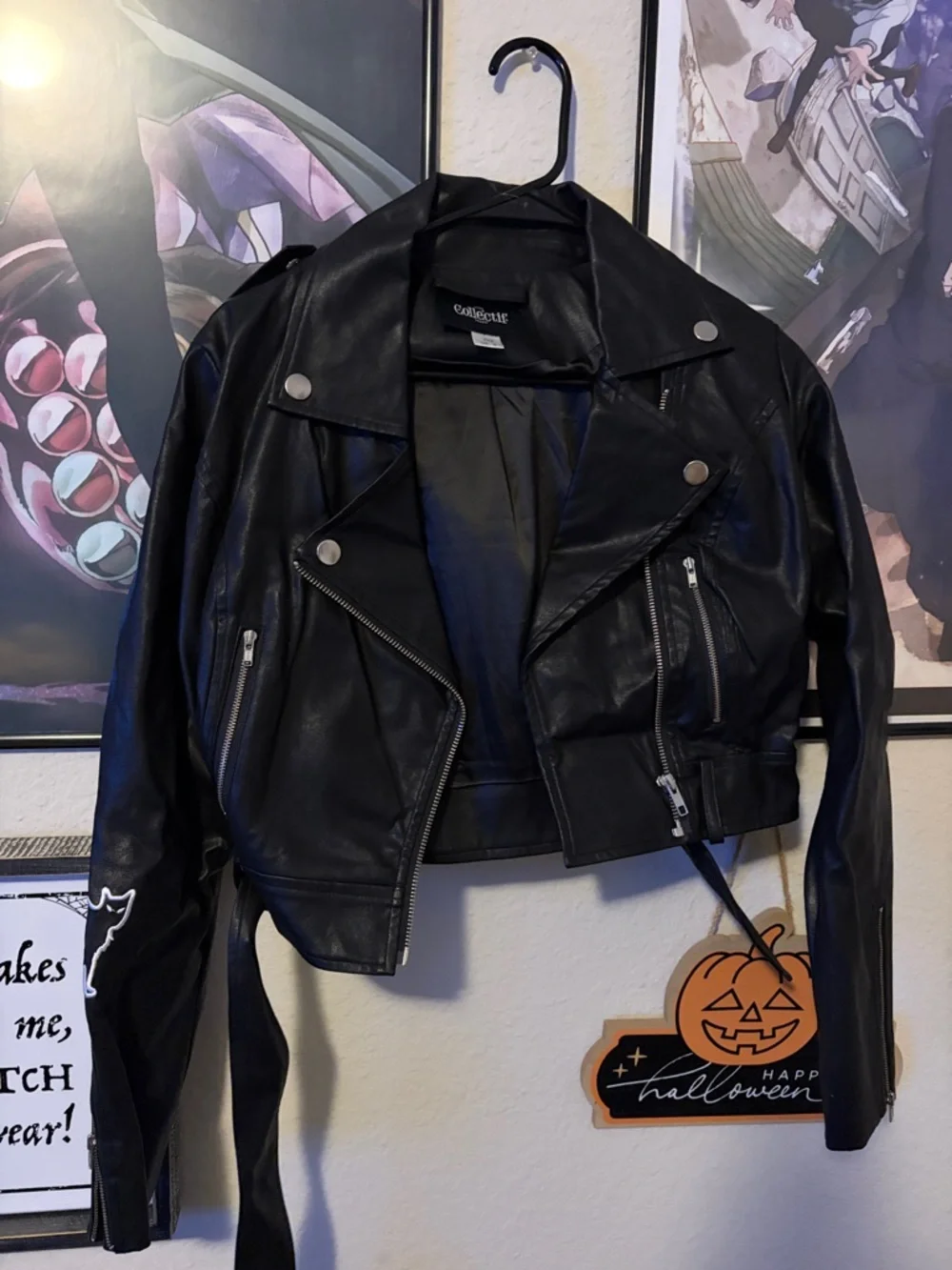 Collectif Black 'Spooky Babe' Faux Leather cropped jacket - Picture 2 of 5